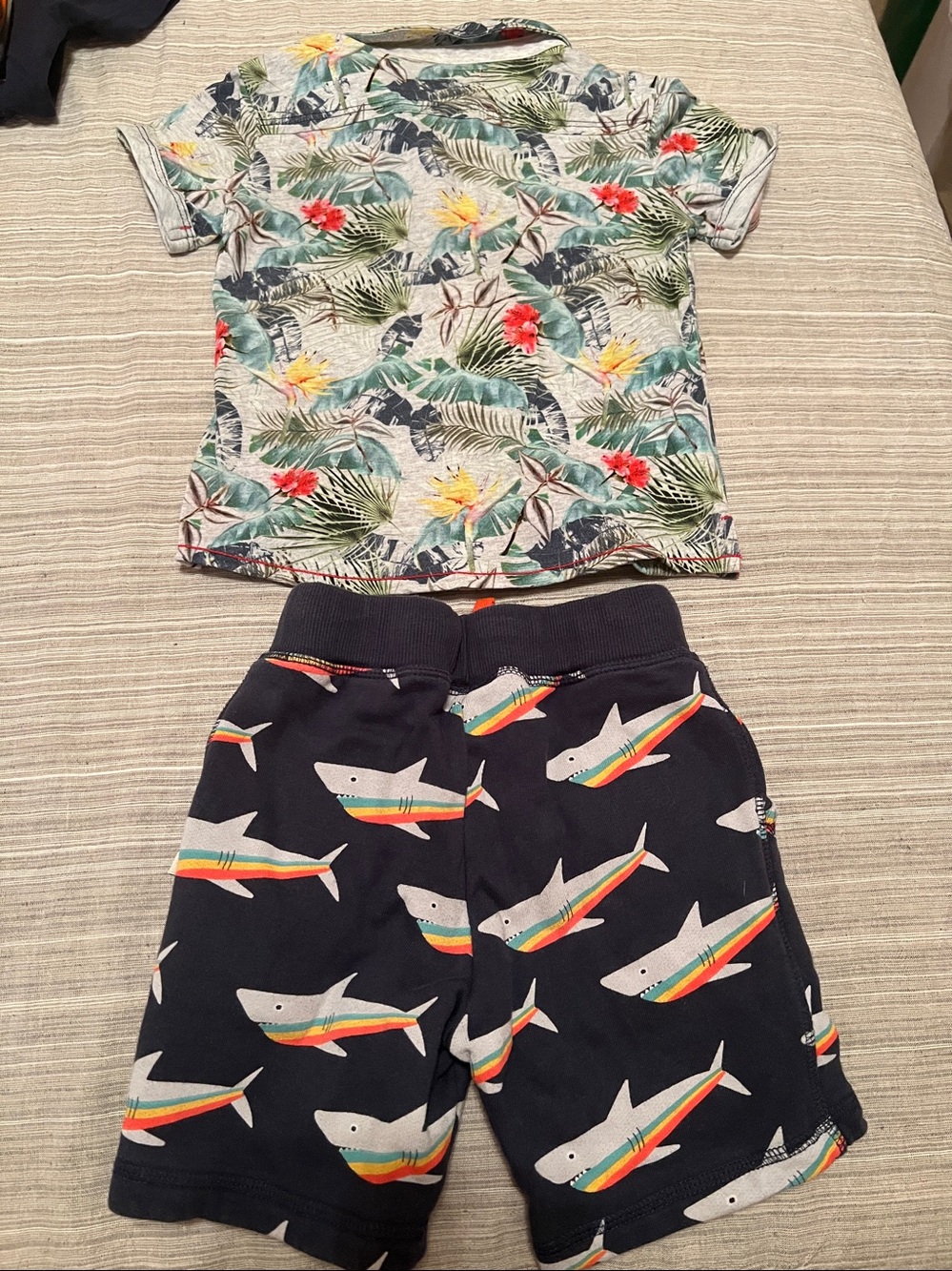 Shirt & Short Set - Picture 3 of 7